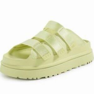 NWOT UGG Goldenglow Sandals in Golden Apple Size 6